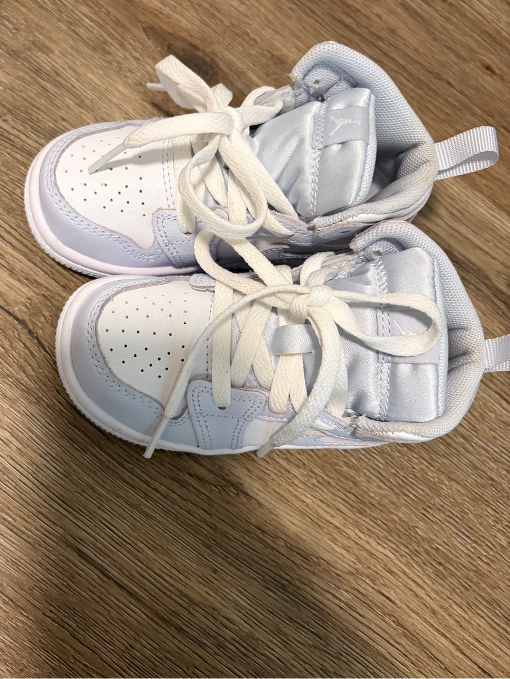 Nike Kids White and Light Blue/Purple Low-Top Sneakers